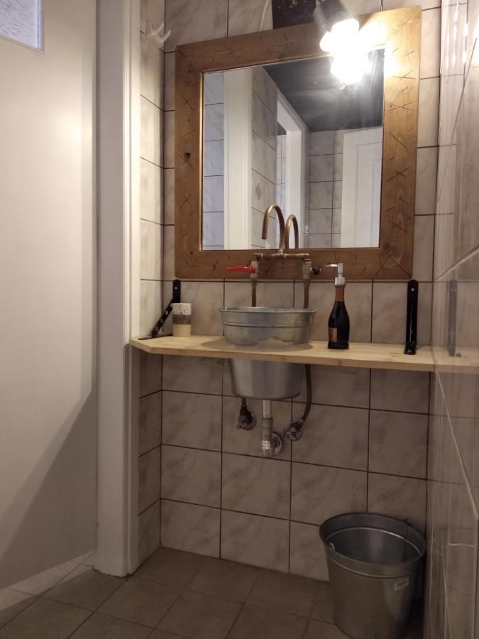 Alternative Country House 10 Minutes From Athens Airport Луца Экстерьер фото